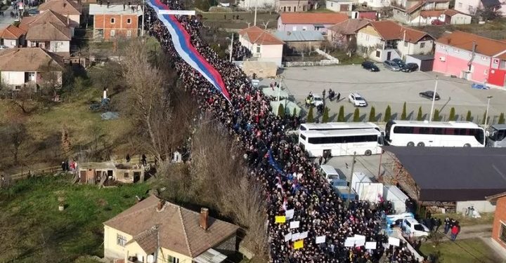 இராணுவம் உயர் மட்ட போர் தயார்நிலையில் இருப்பதாக செர்பியா அறிவிப்பு!