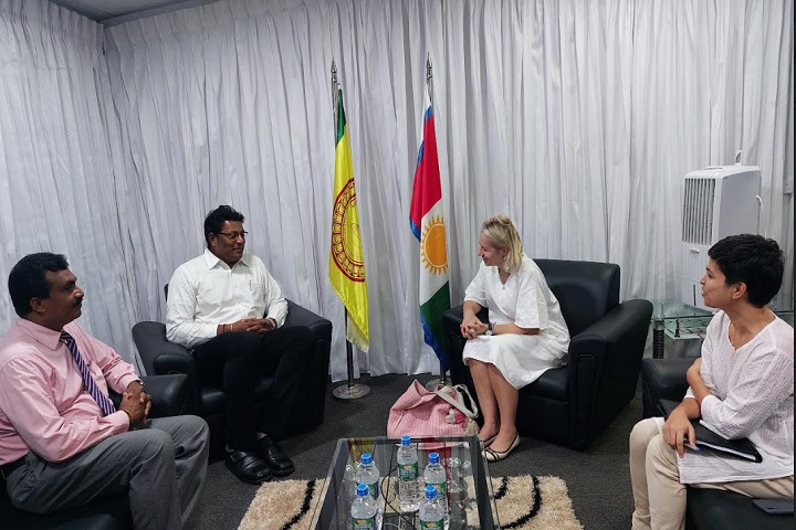 யாழ். மாநகர முதல்வரை சந்தித்தார் இலங்கைக்கான பிரித்தானிய தூதுவர்!