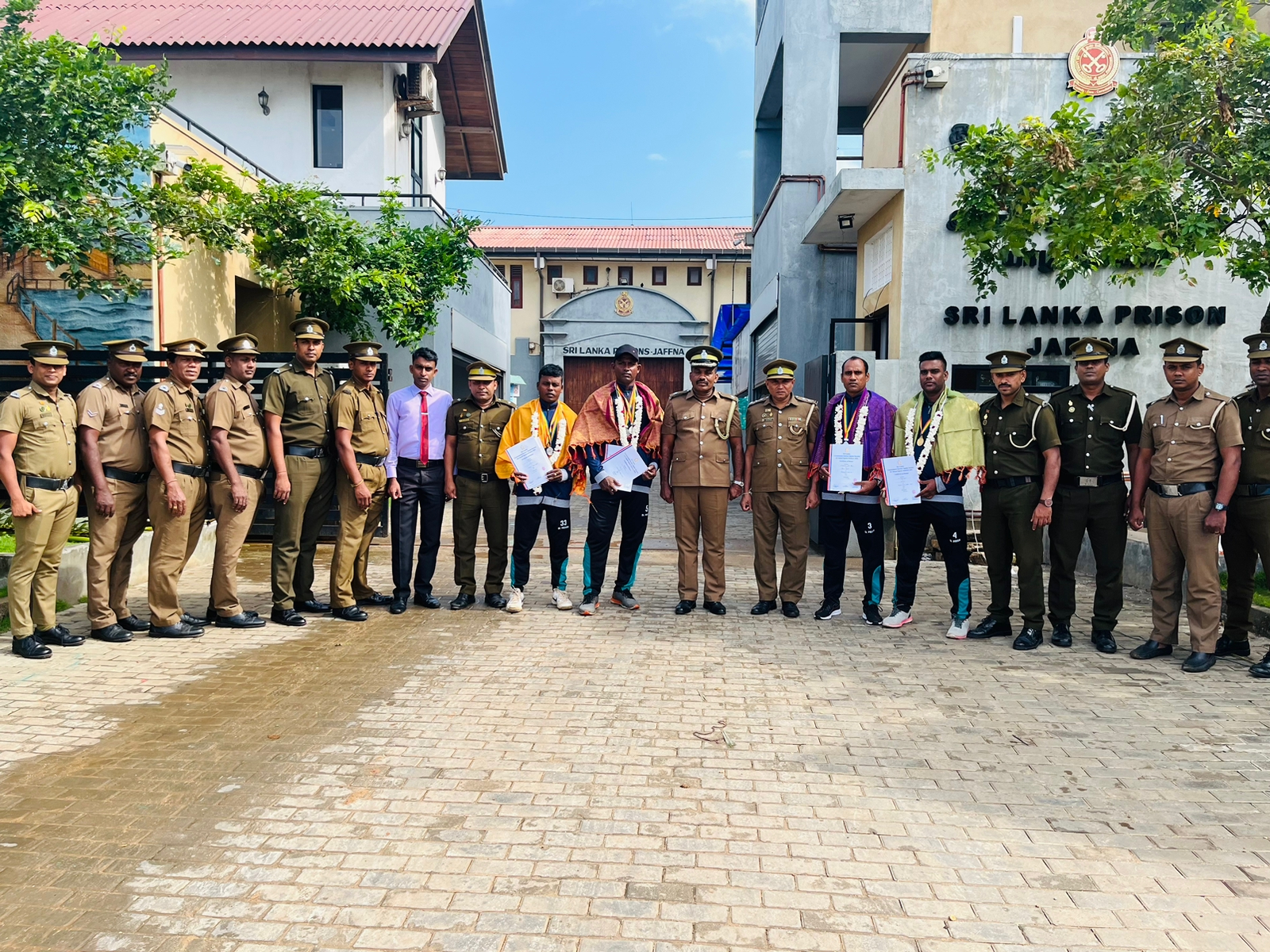 அதிக பதக்கங்களை பெற்ற யாழ். சிறைச்சாலை உத்தியோகத்தர்களுக்கு கௌரவம்!