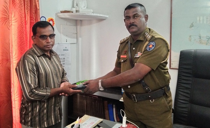 ஊர்காவற்துறை பொலிஸாரின் முன்மாதிரியான செயற்பாடு – குவியும் பாராட்டுகள்