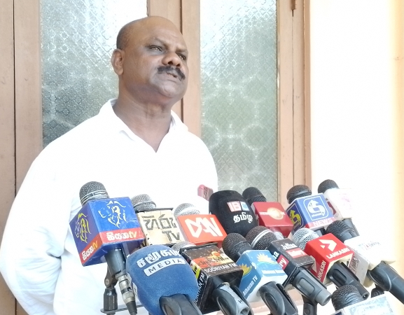 மாற்று சிந்தனையோடு பயணிப்பவர்கள் போராளிகள் நலன்புரிச் சங்கத்தில் இணைத்துக் கொள்ளப்படமாட்டார்கள்-மூத்த போராளி ஈஸ்வரன்