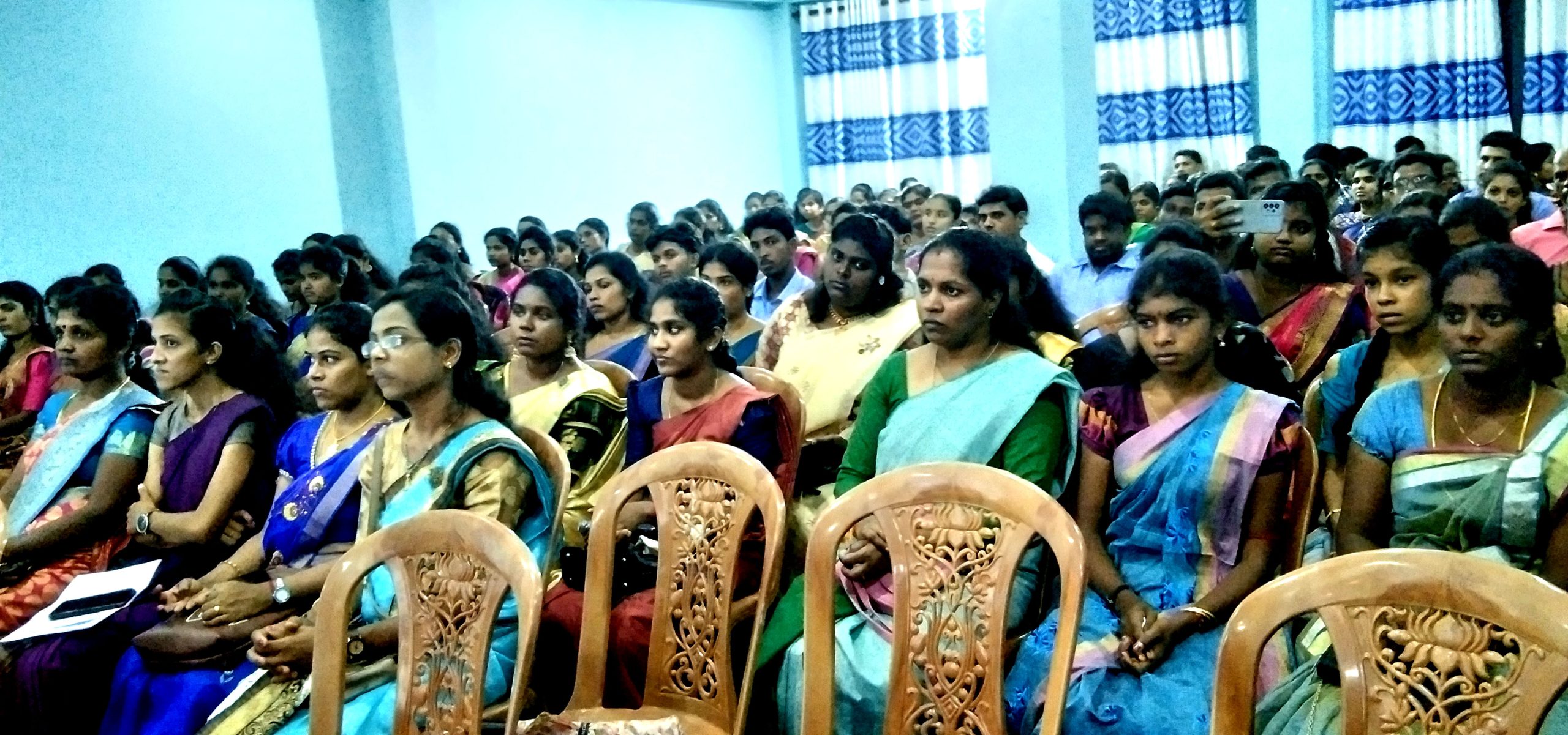 இரண்டாம் மொழி கற்கையை பூர்த்தி செய்த மாணவர்களுக்கு சான்றிதழ்