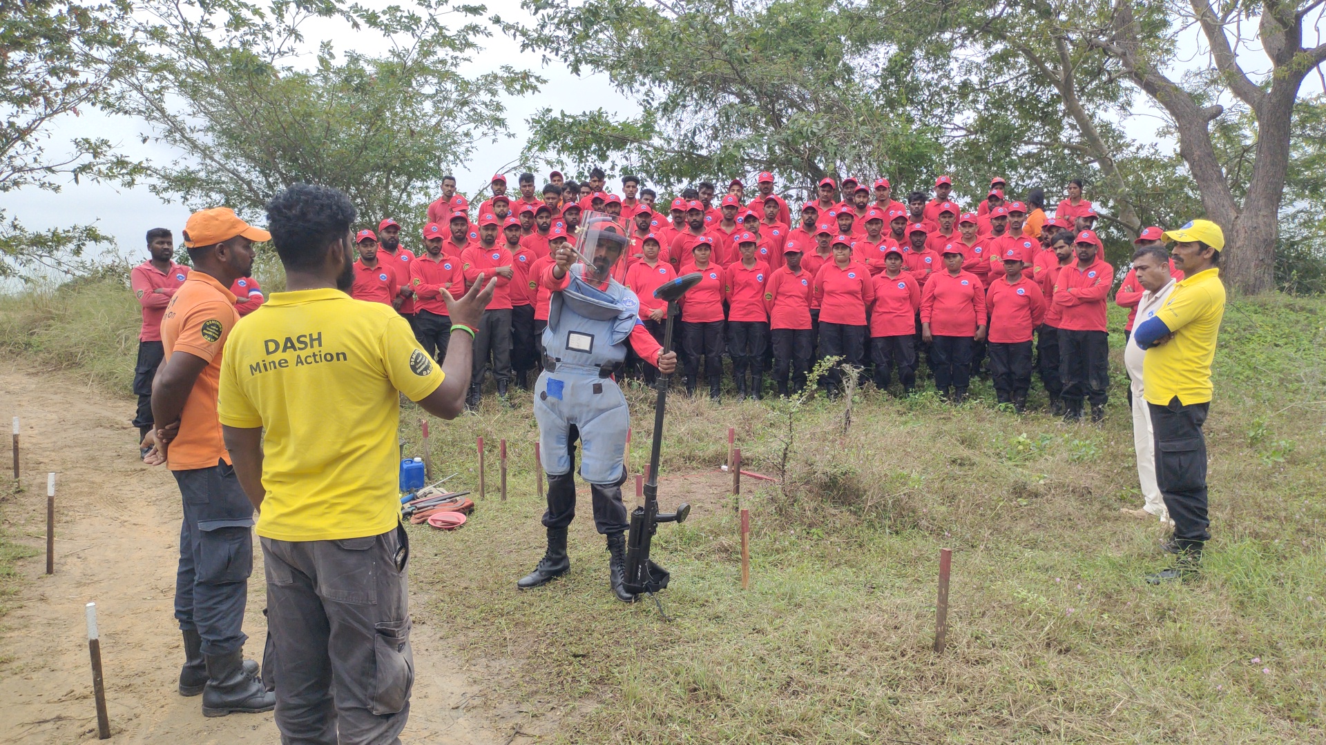 மனிதநேய கண்ணிவெடி அகற்றும் பணியில் ஈடுபடவுள்ள பணியாளர்களிற்கு பயிற்சி!