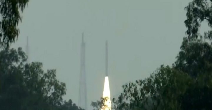 எஸ்.எஸ்.எல்.வி- டி2 ரக ரொக்கெட் வெற்றிகரமாக விண்ணில் பாய்ந்தது!