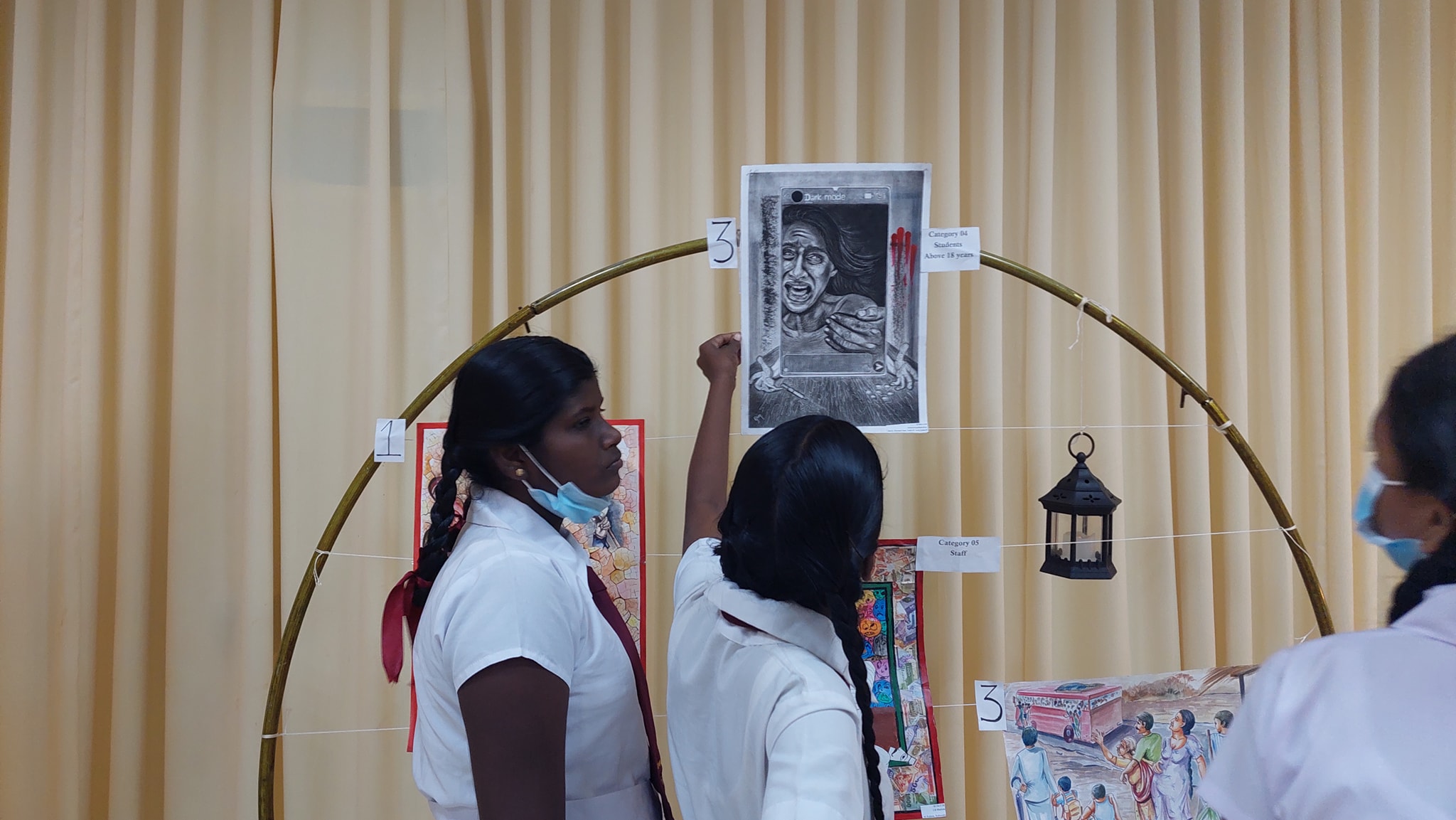 பொருளாதார நெருக்கடியானது பால்நிலைகளில் ஏற்படுத்தியுள்ள தாக்கங்கள் – ஓவிய கண்காட்சி!