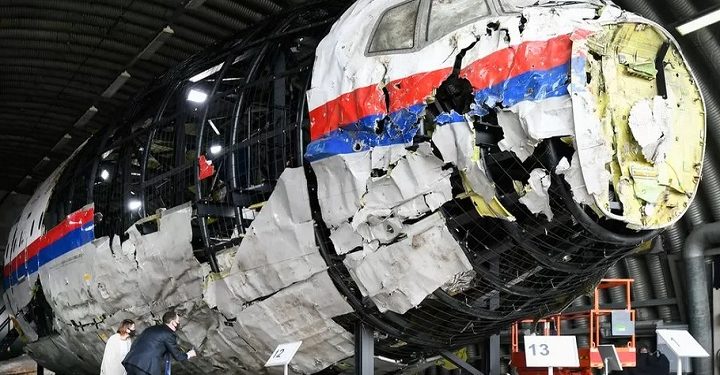 எம்.எச்.17 விமானத்தை வீழ்த்திய ஏவுகணையை புடின் வழங்கியிருக்கலாம்: சர்வதேச புலனாய்வாளர்கள் தகவல்!