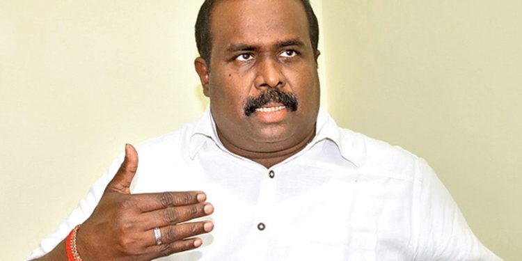 மாகாணசபை தேர்தலில் போட்டியிடுவீர்களா? கஜேந்திரகுமாரிடம் செல்வம் கேள்வி!