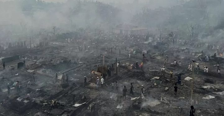 ரோஹிங்கியா அகதிகள் முகாமில் பாரிய தீவிபத்து: 2,000 தங்குமிடங்கள் தீக்கிரை!