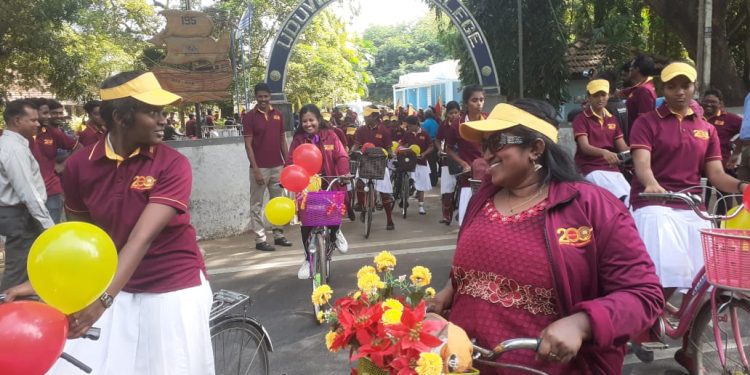 வட்டுக்கோட்டை யாழ்ப்பாணக் கல்லூரியின் 200 ஆவது ஆண்டினை முன்னிட்டு சைக்கிள் பவணி!