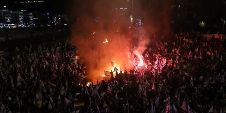 நீதித்துறை மறுசீரமைப்பு திட்டத்தை நிறுத்துமாறு இஸ்ரேலிய ஜனாதிபதி அரசாங்கத்திற்கு அழைப்பு !