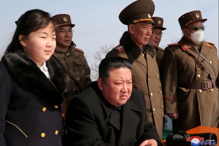 அணுவாயுதப் போரின் பதற்றத்தை அமெரிக்கா- தென்கொரியா அதிகரிக்கின்றது: வடகொரியா!