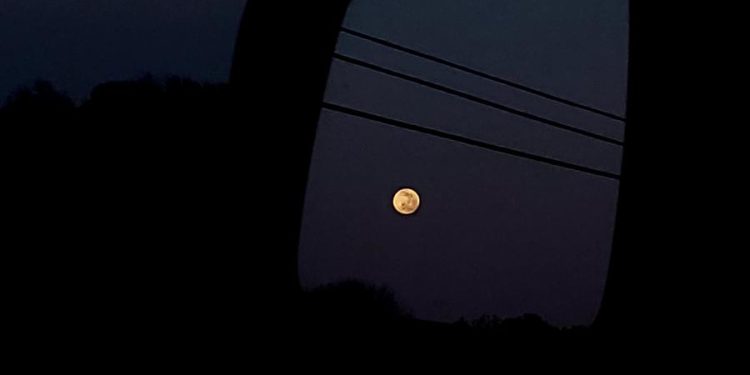 கண்ணாடியில் நிலவைக் காட்டும் அரசியல்? நிலாந்தன்.