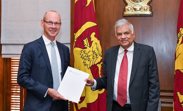 பீச் கிராப்ட் விமானம் ஒன்றை இலங்கைக்கு வழங்கியது அவுஸ்ரேலியா !!