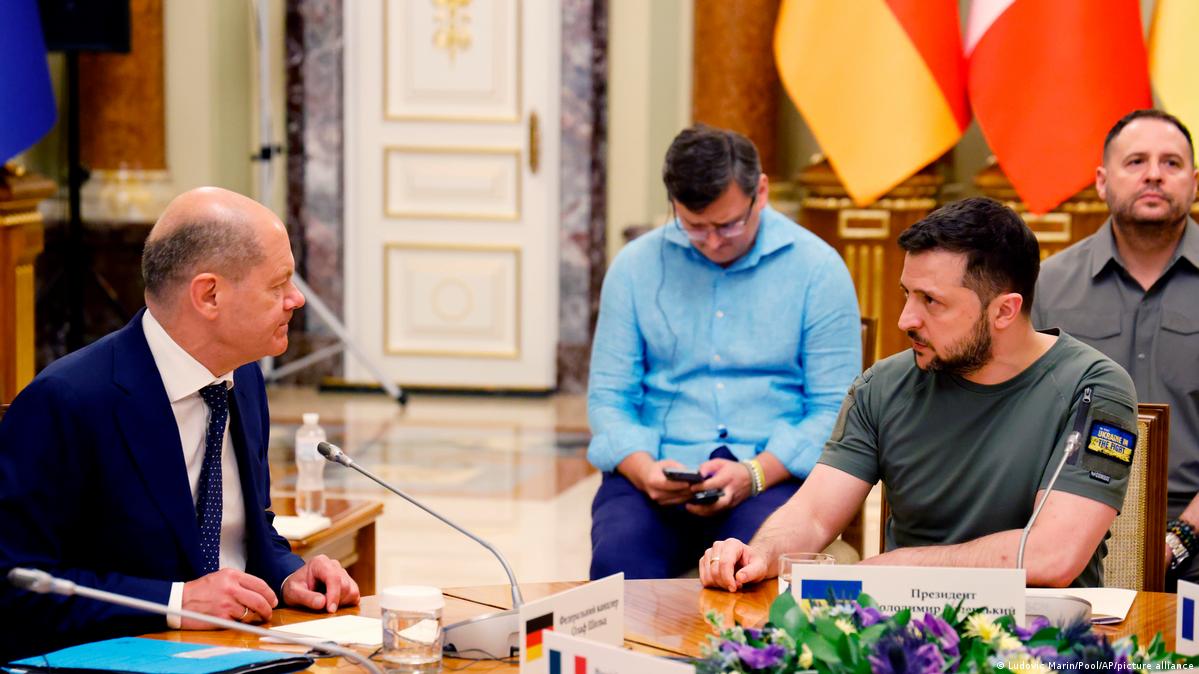 தமக்கான ஆதரவு குறித்து கலந்துரையாட ஜேர்மனுக்கு என்கிறார் உக்ரைன் ஜனாதிபதி