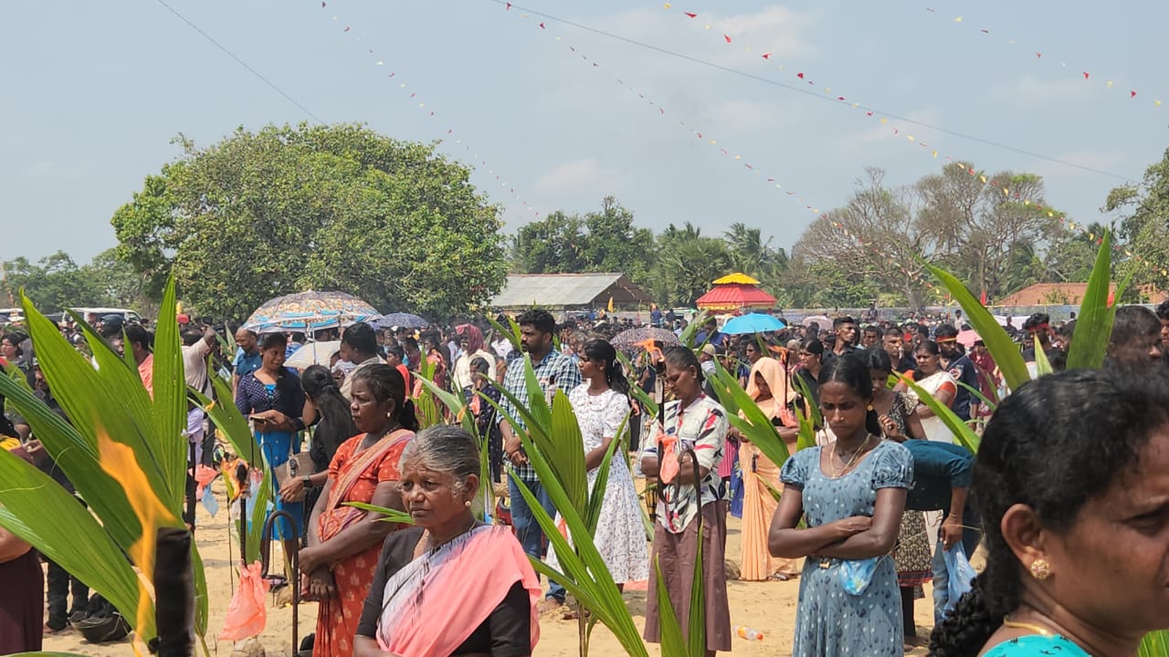 முள்ளிவாய்க்கால் முற்றத்தில் நினைவேந்தல் ஆரம்பம்!!