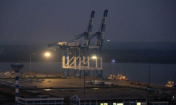 இலங்கையில் பாரிய துறைமுக வளாகத்தை அமைகின்றதா சீனா ??