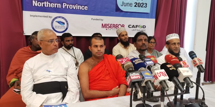 இனவாதத்தை அரசில்வாதிகள் வியாபாரமாக்கியுள்ளனர் : சர்வமதத் தலைவர்கள் குற்றச்சாட்டு!