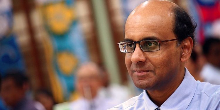 சிங்கப்பூர் தேர்தலில் களமிறங்கும் தமிழன்!