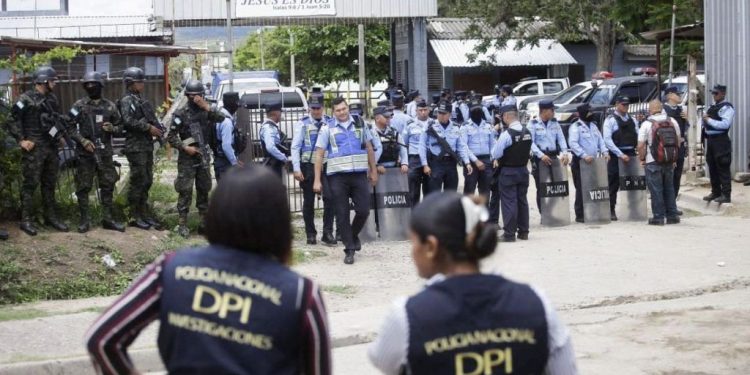 பெண் கைதிகளால் வெடித்த மோதல்; 41 பேர் உயிரிழப்பு