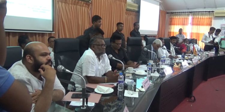 சாணக்கியனை போடா என்று கூறிய அமைச்சர் சந்திரகாந்தன் : அபிவிருத்திக்குழுக் கூட்டத்தில் சர்ச்சை!