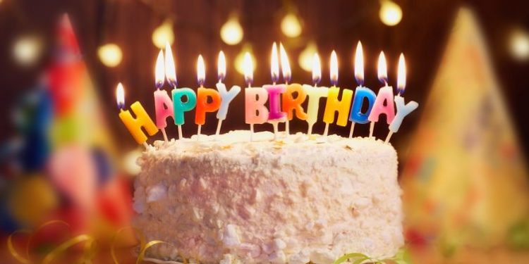 ஒரே நாளில் இத்தனை பேருக்குப் பிறந்தநாளா? கின்னஸ்ஸில் இடம்பிடித்த குடும்பம்