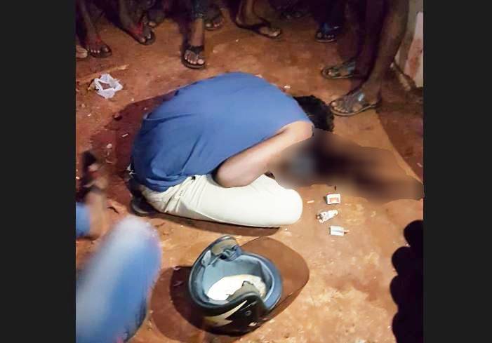 யாழில் பதற்றம்; இரத்த வெள்ளத்தில் இளைஞனின் சடலம் கண்டெடுப்பு