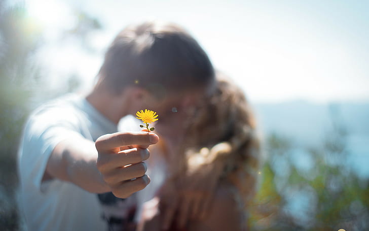 முடிவுக்கு வரும் முத்தப் போட்டி; ஏன் தெரியுமா?