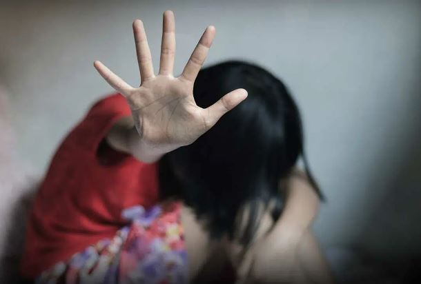 சிறிய தந்தையால் சிறுமி துஷ்பிரயோகம்