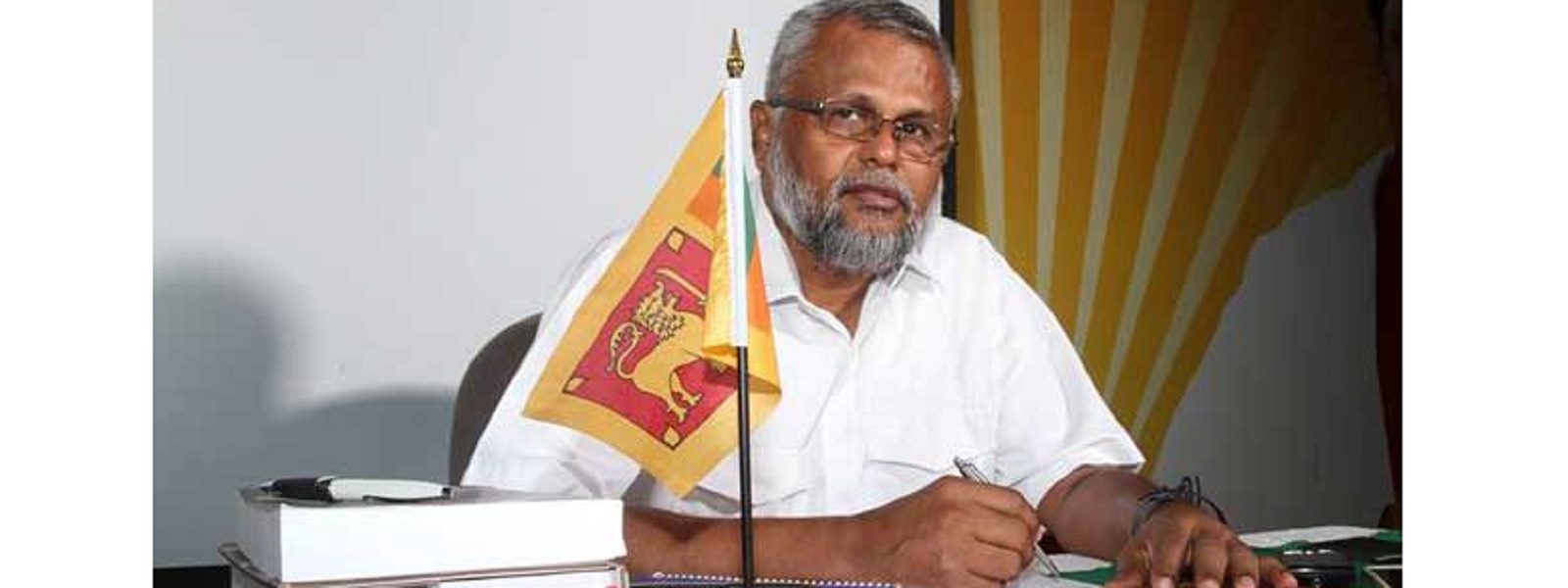 தென்னிலங்கையைச் சேர்ந்தவர்களைத் திருப்பி அனுப்ப நடவடிக்கை : அமைச்சர் டக்ளஸ்!