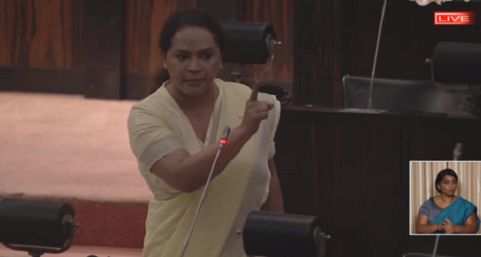 ‘நாய்’ என திட்டிய எதிர்க்கட்சி உறுப்பினர் : சபையில் சீறிய டயானா கமகே