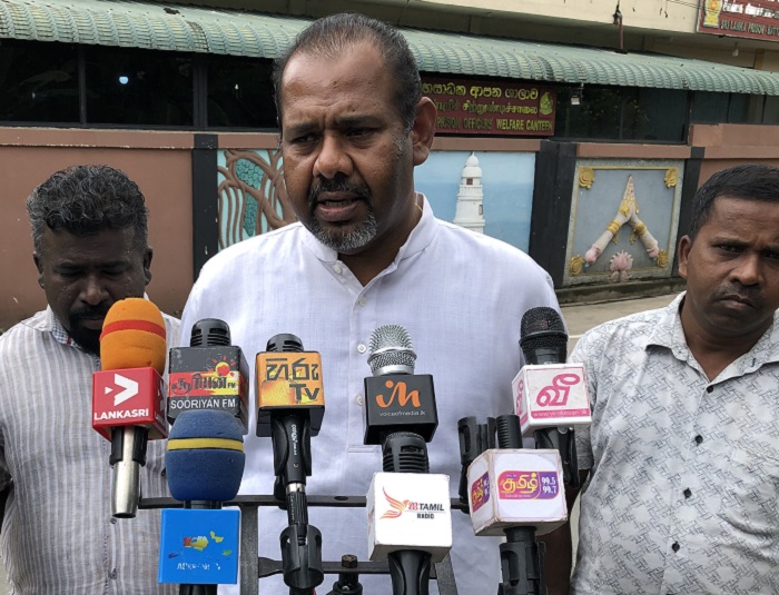 இலங்கை  –  நேரடியாக இந்திய தூதரகத்தை அணுகி பாதிக்கப்பட்ட மக்களை காப்பாற்ற இந்திய ஒத்துழைப்பை கோர வேண்டும் – கஜேந்திரகுமார்  MP கோரிக்கை!