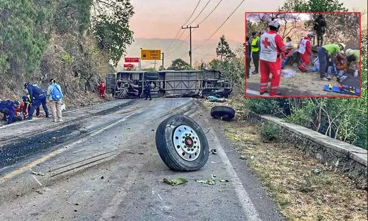 மெக்சிகோவில் பயணிகள் பஸ் விபத்து : 14 பேர் உயிரிழப்பு !