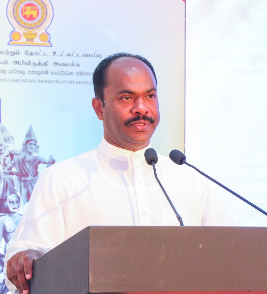 சம்பள விடயத்தில் அரசியலைத் திணிக்க வேண்டாம்!