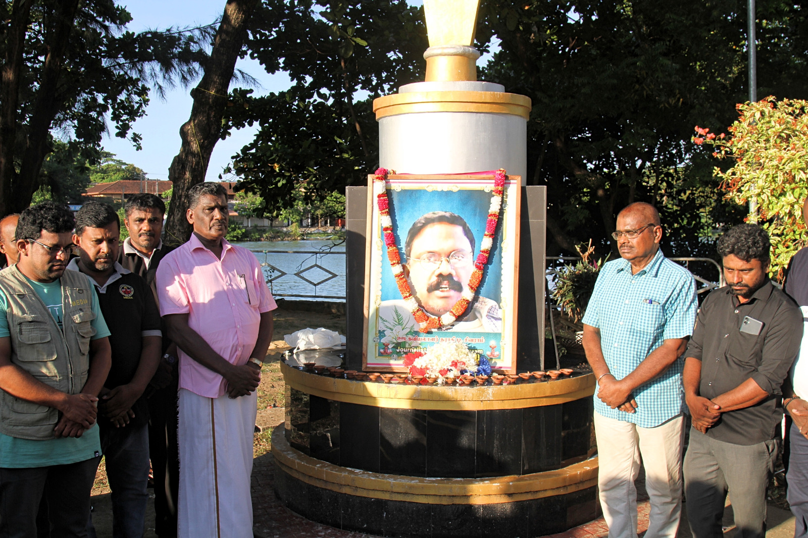 மறைந்த சிரேஸ்ட ஊடகவியலாளர்  சிவராமின் 19 ஆவது ஆண்டு நினைவேந்தல்!