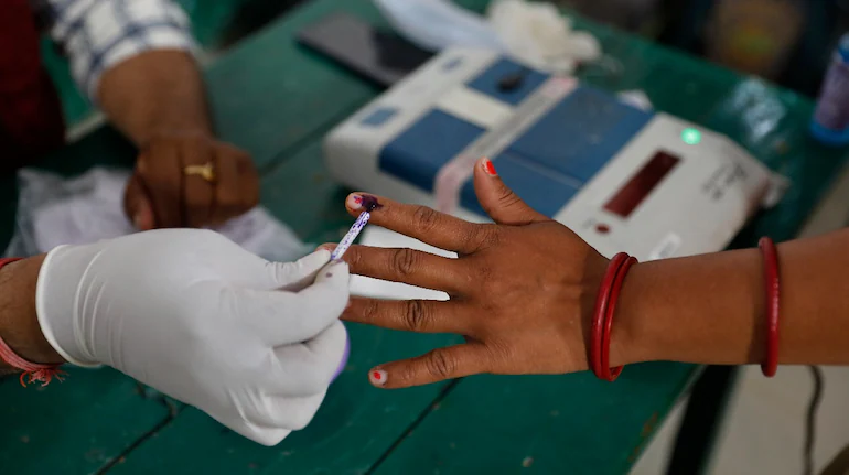 இலங்கை தமிழர் இல்லை ! இந்திய வம்சாவளி என கூறுங்கள்!