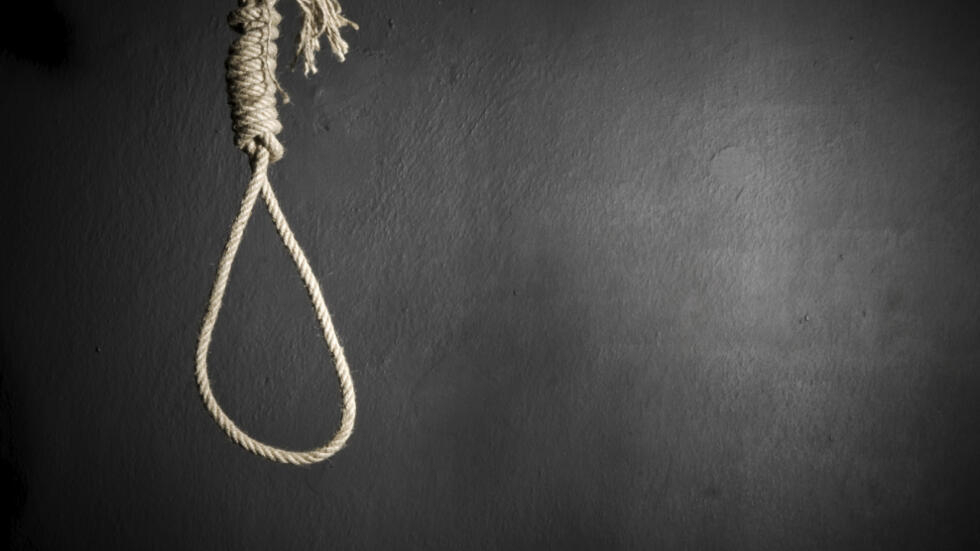 காதலியின் வீட்டில் காதலனின் சடலம்