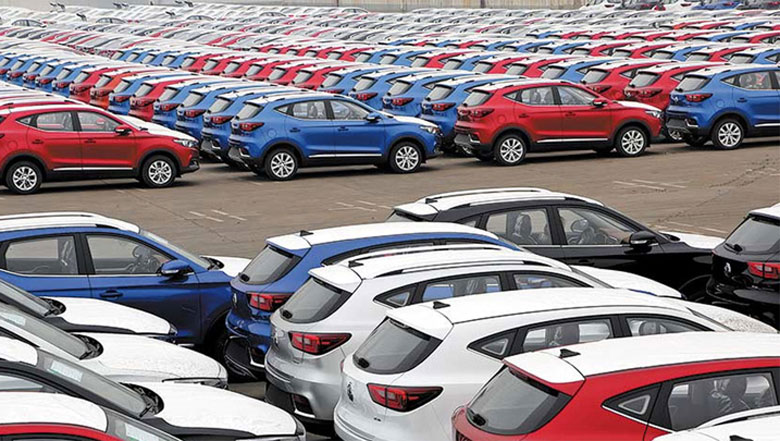 வாகனங்களை இறக்குமதி மூலம் இதுவரை 904 பில்லியன் ரூபா வருமானம் அரசாங்கத்திற்குக் கிடைத்துள்ளது