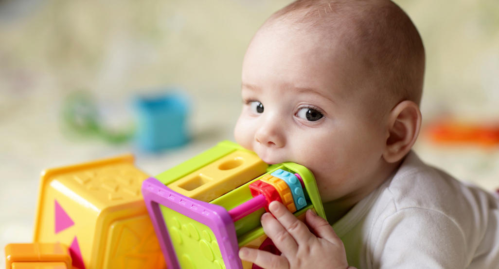 குழந்தைகுளுக்கு வழங்கும் பொம்மையில் உயிராபத்து