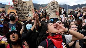 இஸ்ரேல் – ஹமாஸ் போருக்கு எதிர்ப்பு தெரிவித்த மாணவர்கள் அமெரிக்காவில் கைது!