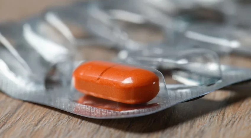 நாட்டில் மருந்துக்கு கடும் தட்டுப்பாடு : மாற்று மருந்துகளை பெற்றுக்கொள்ள வேண்டிய நிலைமை