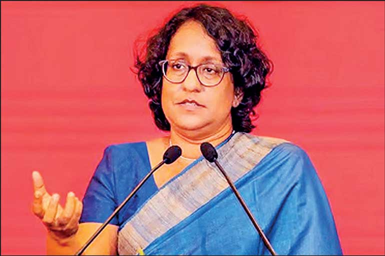 அரச அதிகாரிகள் கருணையுடன் செயற்பட வேண்டும்!- ஹரிணி அமரசூரிய