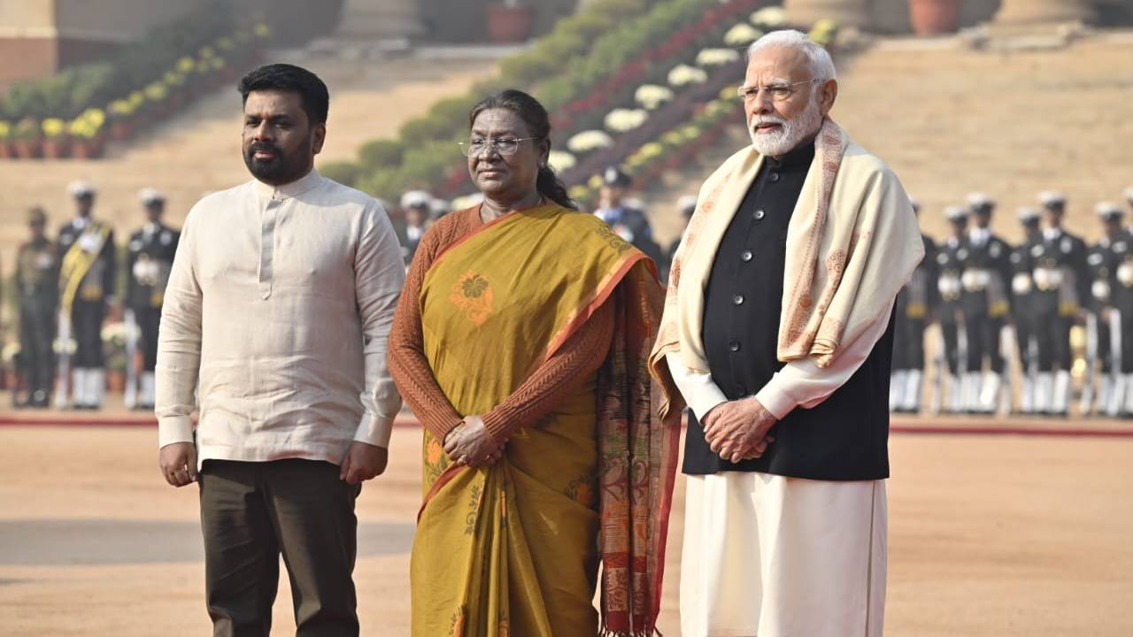 ஜனாதிபதிக்கு ராஷ்டிரபதி பவனில் சம்பிரதாய வரவேற்பு!