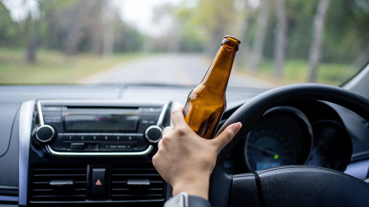 மது போதையில் வாகனம் செலுத்தும் சாரதிகளுக்கு எச்சரிக்கை!