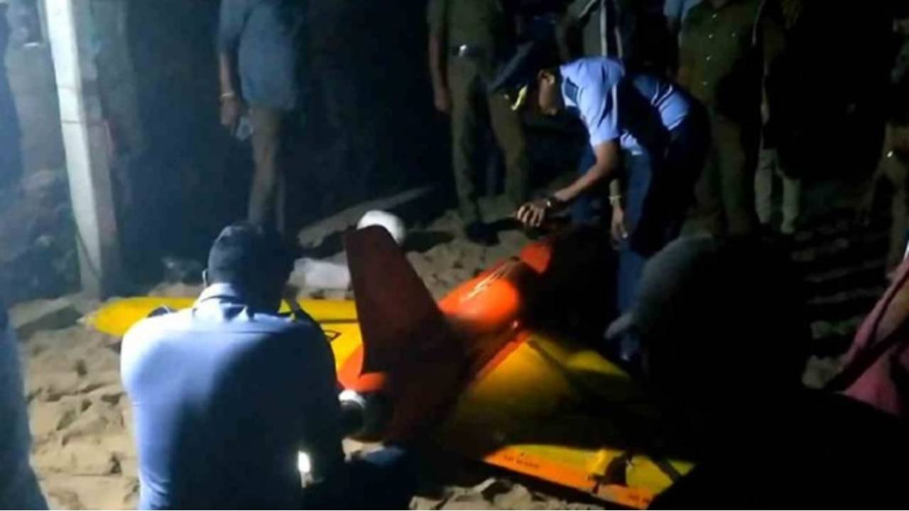திருகோணமலை கடலில் மீட்கப்பட்ட ஆளில்லா விமானம்!