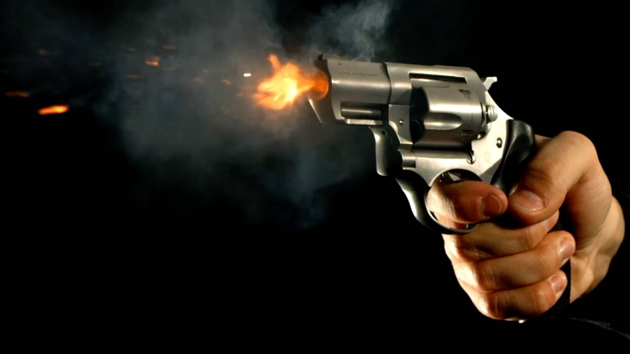 தம்பதியர் மீது துப்பாக்கிப் பிரயோகம்!