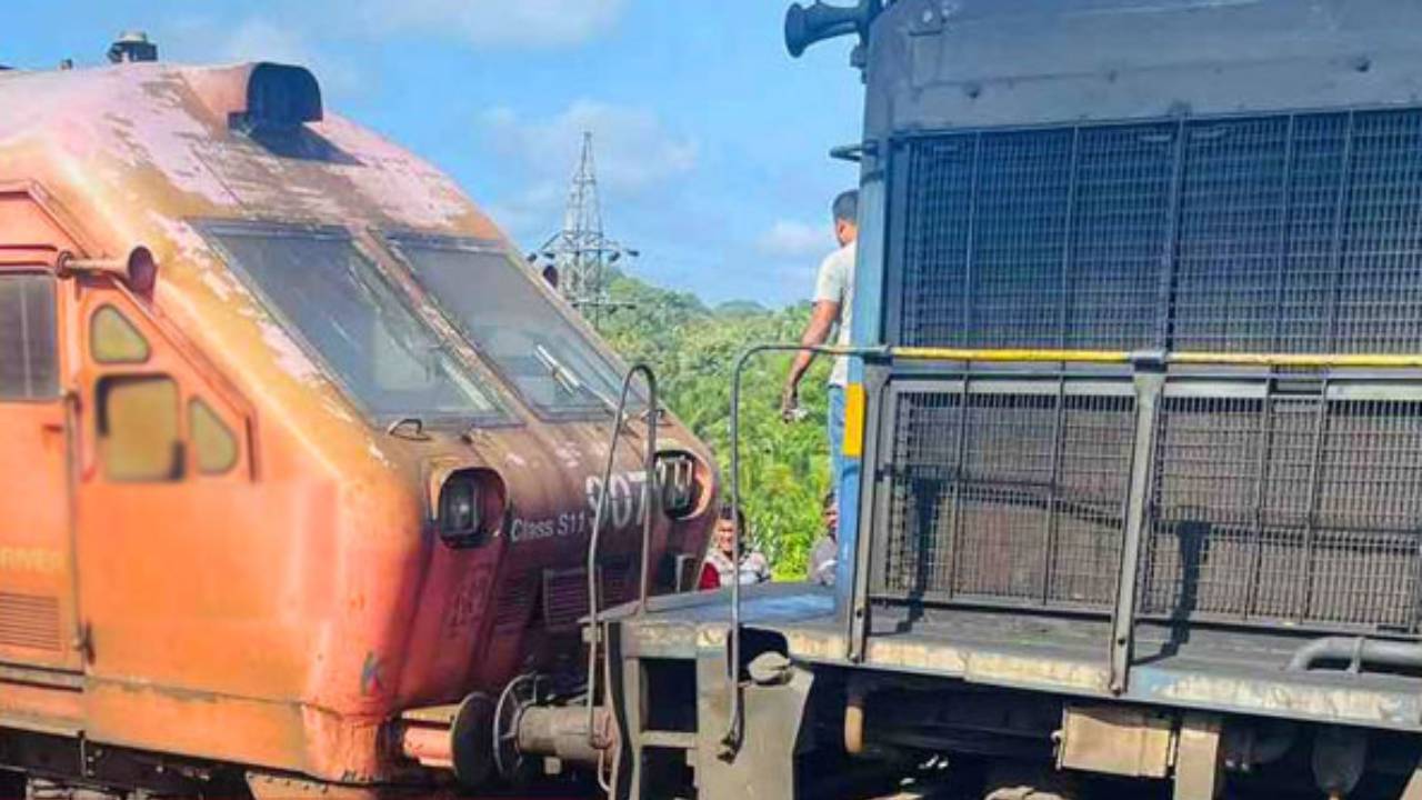 பெலியத்த ரயில் விபத்து; 3 ஊழியர்கள் பணி இடைநிறுத்தம்!