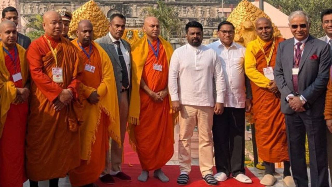 ஜனாதிபதி அநுரகுமார புத்த கயாவின் மகாபோதி ஆலயத்துக்கு விஜயம்!