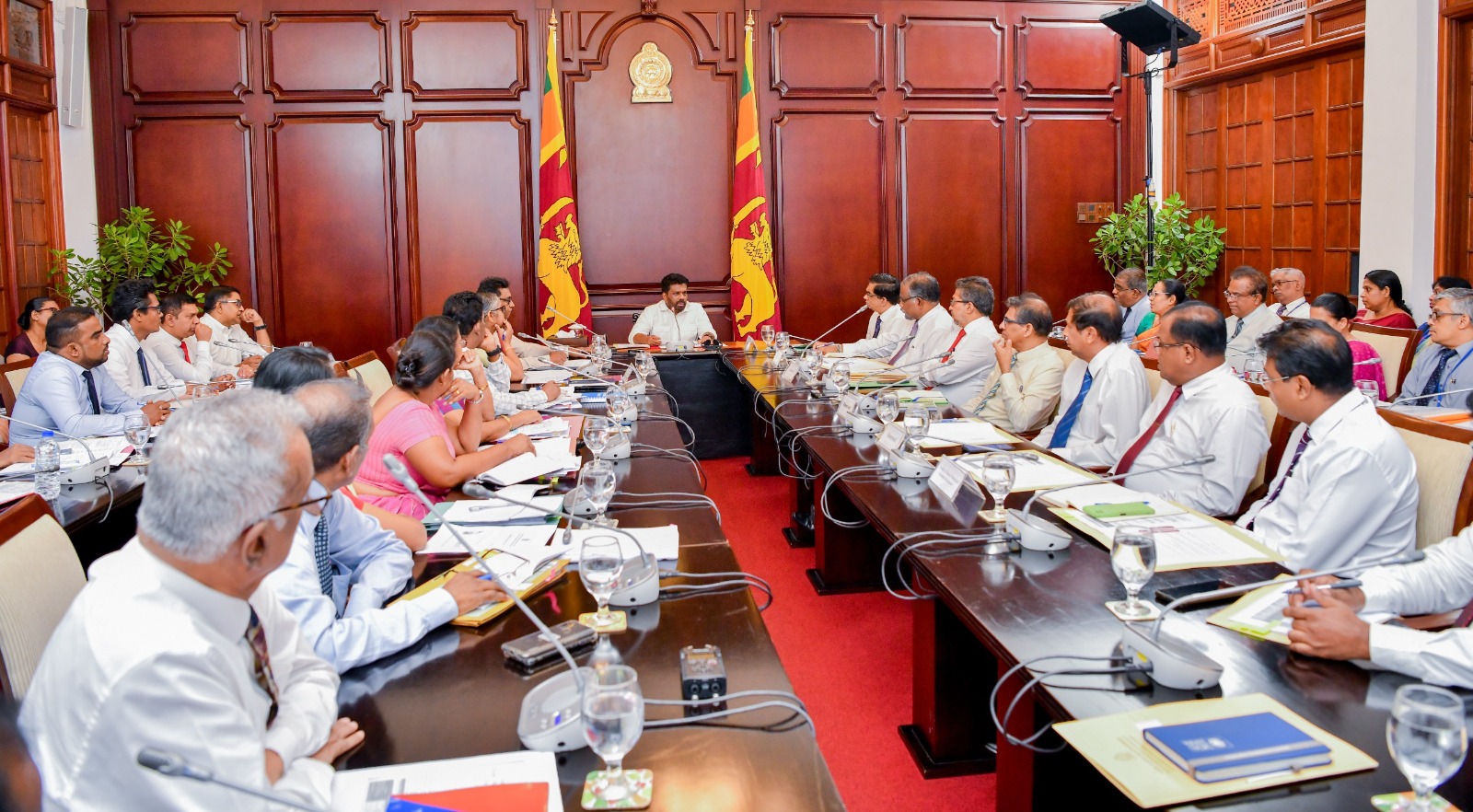 ஜனாதிபதி தலைமையில் கிராமிய அபிவிருத்தி, சமூக பாதுகாப்பு தொடர்பில் கலந்துரையாடல்!