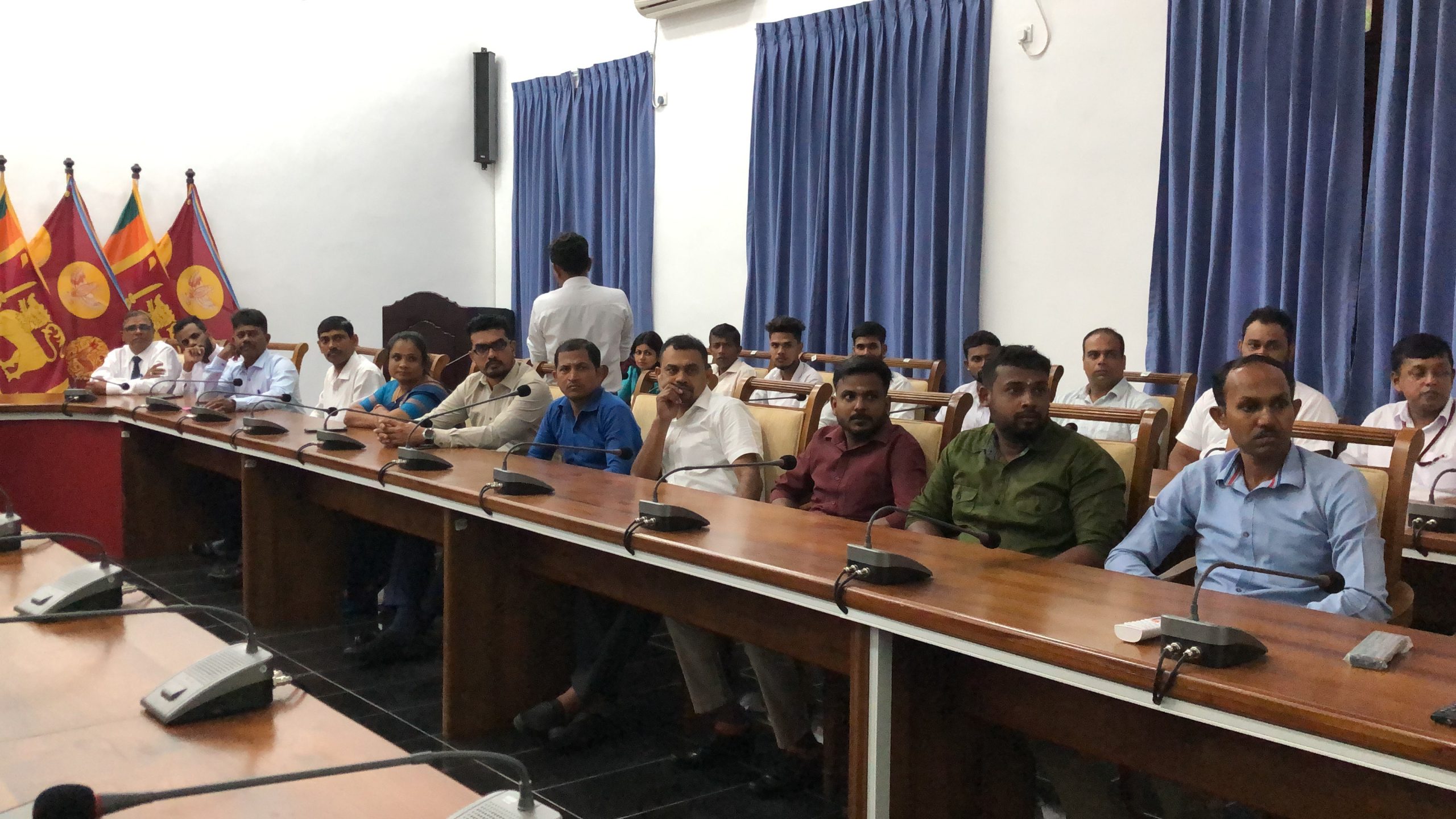 அரச கருமங்களை உத்தியோக பூர்வமாக அரம்பிக்கும் நிகழ்வு  கிழக்கு மாகாண ஆளுநர் தலைமையில் ஆரம்பம்!