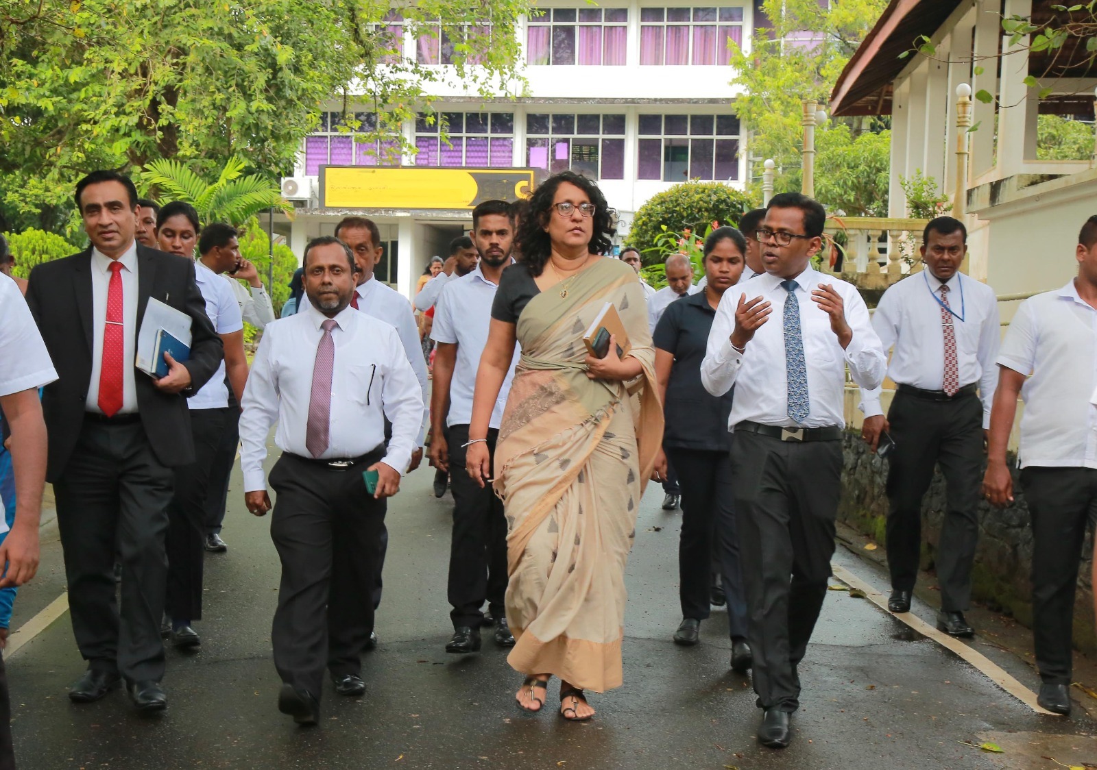 புதிய உலகில் கால் பதிப்பதற்கான சந்தர்ப்பங்களை ஏற்படுத்திக் கொடுப்பதற்கு எமது அரசு செயற்படும்-பிரதமர்!